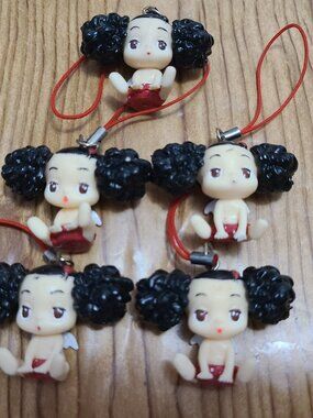 anime keychain lot (X5)